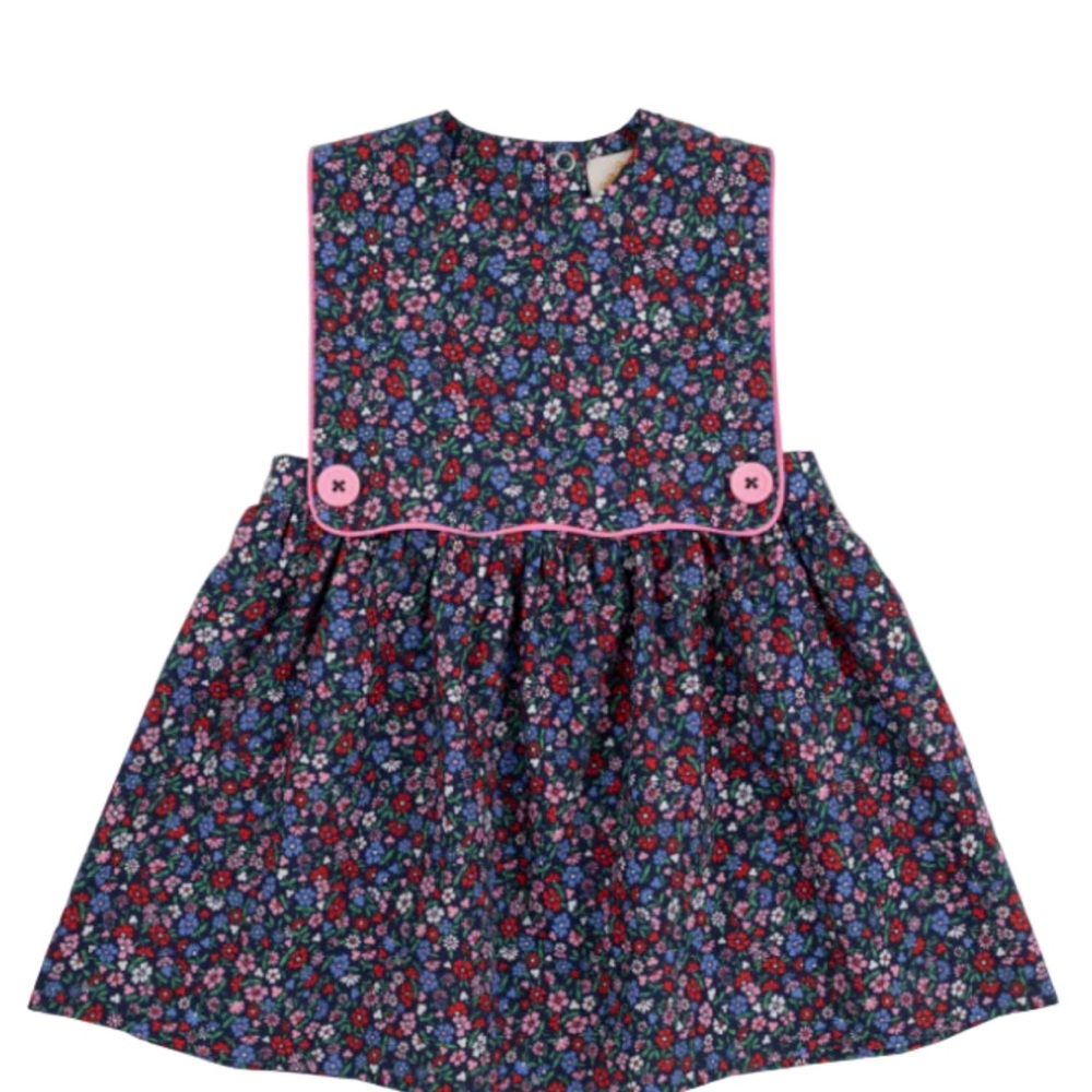 BEAUFORT BONNET
BRADY BUTTON IN DRESS FAIRFAX FARM